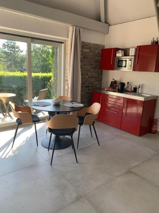 Lovely 1-Bedroom Appartement Le Joyau With Indoor Pool And Sauna Lasne Eksteriør bilde